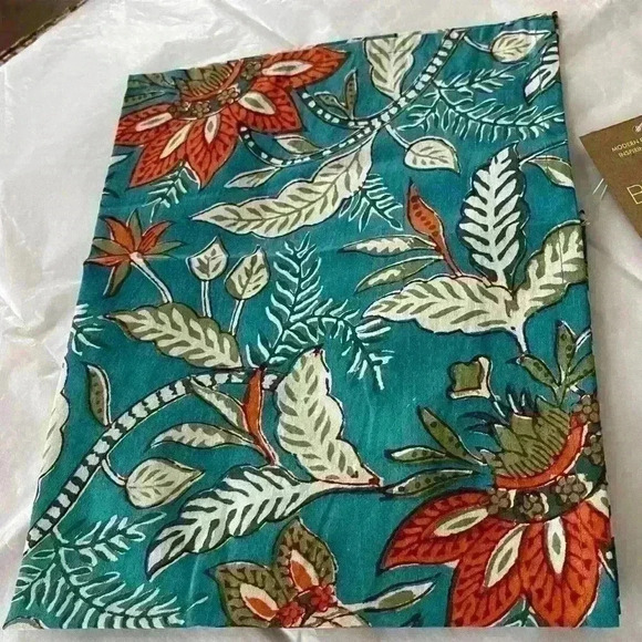 Handmade 100% Cotton Block Printed Napkins in Festive Floral Print Set/4 18”x18” - Picture 2 of 4